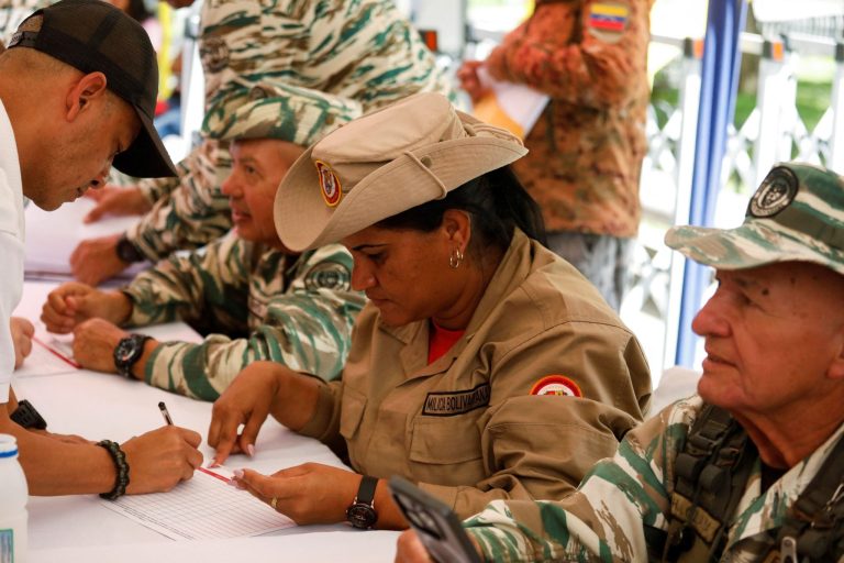 Δυνάμεις ασφαλείας σε παραμεθόριες πολιτείες αναπτύσσει η Βενεζουέλα