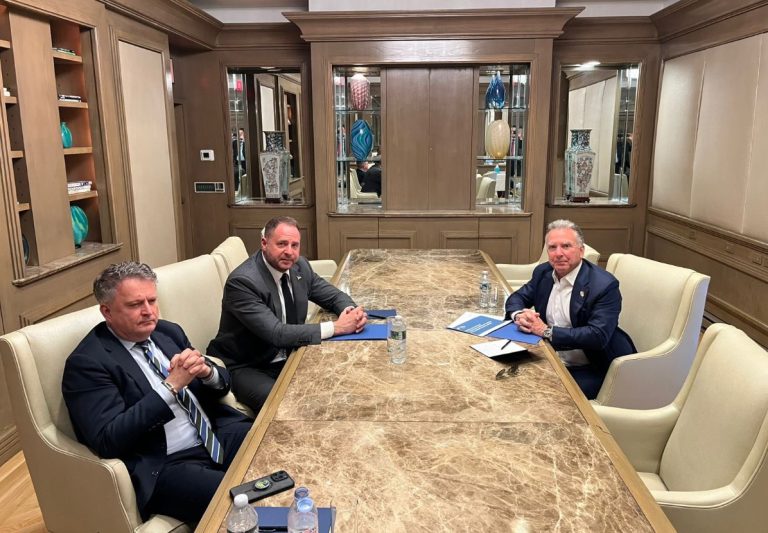 Ουκρανία: Ο προσωπάρχης του Ζελένσκι συναντήθηκε με τον ειδικό απεσταλμένο των ΗΠΑ