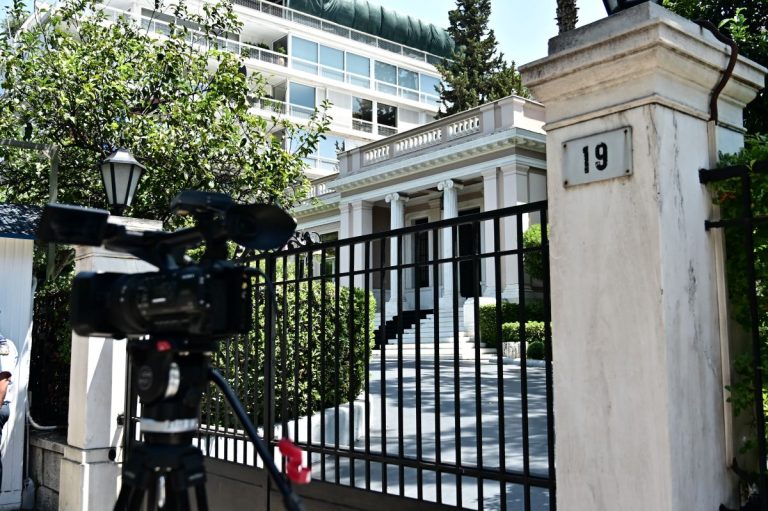 Κυβερνητικές πηγές: Ο κ. Ανδρουλάκης από τη ΔΕΘ επανέφερε τα «πράσινα λεφτόδεντρα»  του παρελθόντος