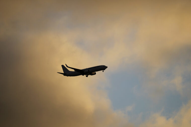 Αναγκαστική προσγείωση αεροσκάφους της Qantas στη Νέα Ζηλανδία λόγω καπνού