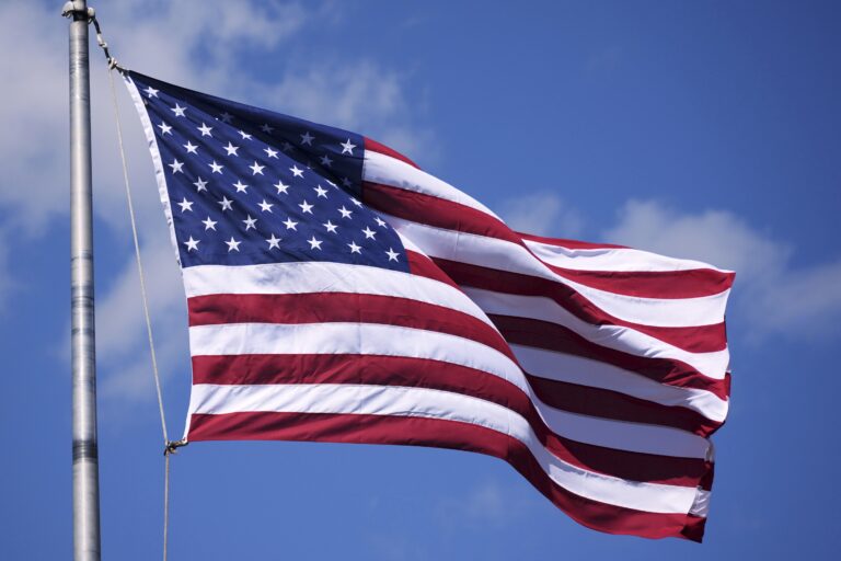 ΗΠΑ: Αποσύρεται έγγραφο για τη ριζοσπαστική άκρα δεξιά από τον ιστότοπο του υπουργείου Δικαιοσύνης