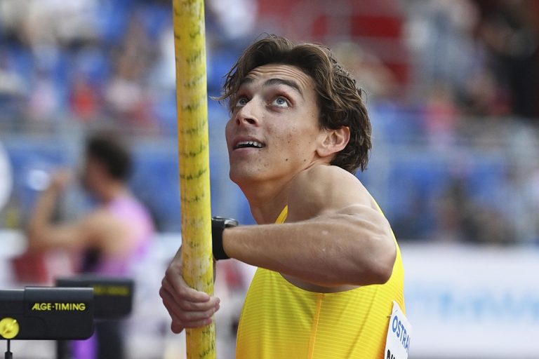 Ντουπλάντις για Καραλή: «Ξέρω ότι θα με πιέσει πολύ»