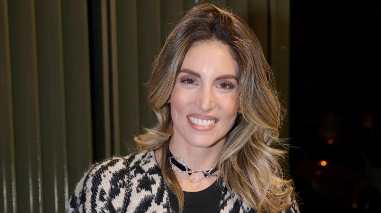 Αθηνά Οικονομάκου: Στη ζωή μου υπήρχαν περισσότερα σκοτάδια παρά φως