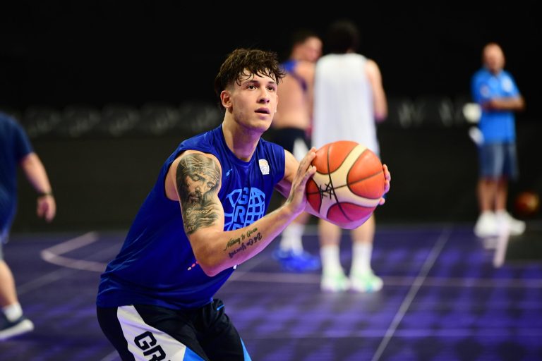 Μπαζίνας για το Ελλάδα – Τουρκία: «Αν συνεχίσουμε να παίζουμε όπως παίζουμε, δεν έχουμε να φοβηθούμε τίποτα»