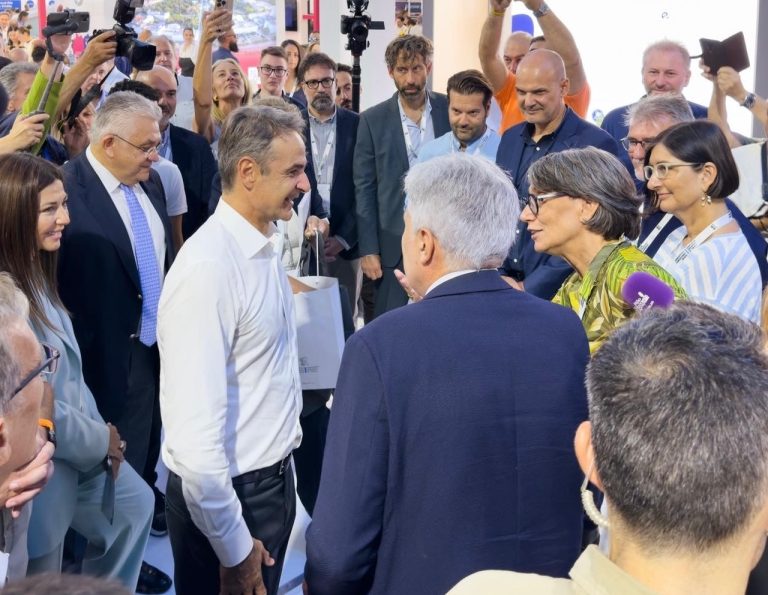 ΔΕΘ: Το Περίπτερο του Δημοκρίτειου Πανεπιστημίου Θράκης επισκέφθηκε ο Πρωθυπουργός