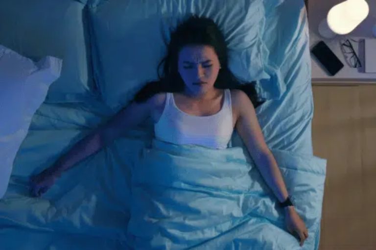 Μελέτη: Η χρόνια αϋπνία μπορεί να αυξήσει τον κίνδυνο άνοιας κατά 40%