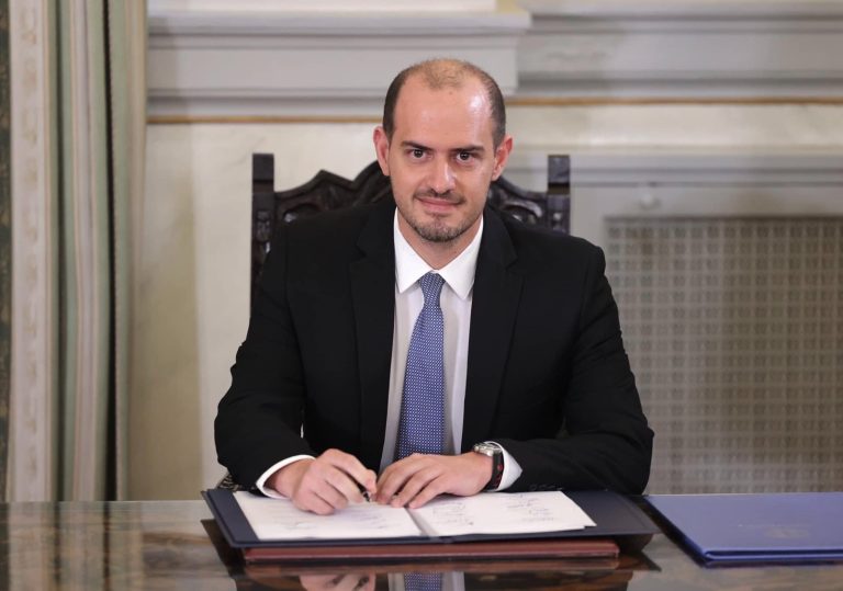 Γιώργος Κώτσηρας στο newsit.gr: Μειώνοντας φόρους, αυξάνουμε τα εισοδήματα και διασφαλίζουμε την ανάπτυξη μακροπρόθεσμα