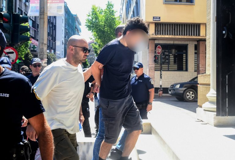 Να αποφυλακιστεί ο 25χρονος για τη φωτιά στην Πάτρα ζητάει η εισαγγελέας