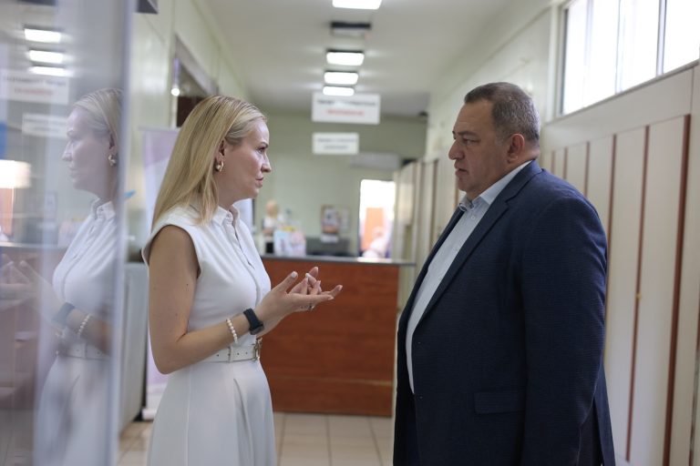 Τη νέα διοικήτρια του νοσοκομείου Κομοτηνής επισκέφθηκε ο βουλευτής Ροδόπης Ευρ. Στυλιανίδης