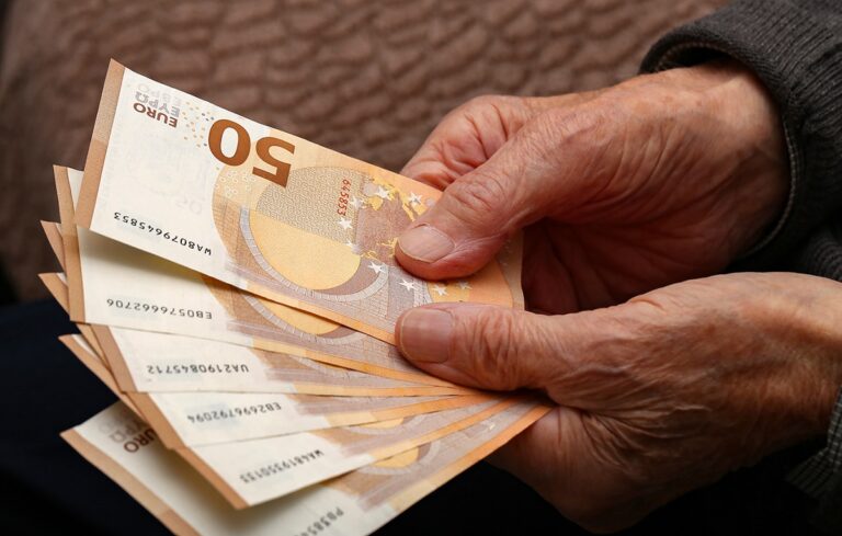 Συντάξεις-Προσωπική διαφορά: Πότε καταργείται πλήρως – Οι εξαγγελίες Μητσοτάκη