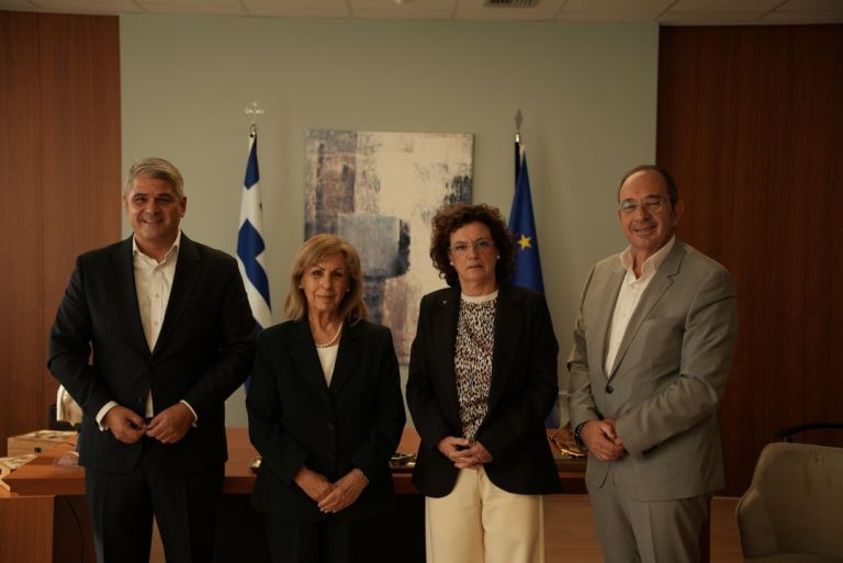 Θεσσαλονίκη: Υπογράφηκε η προγραμματική σύμβαση για τη δημιουργία από τον ΣΒΕ μόνιμης ψηφιακής έκθεσης για την εξέλιξη της βιομηχανίας