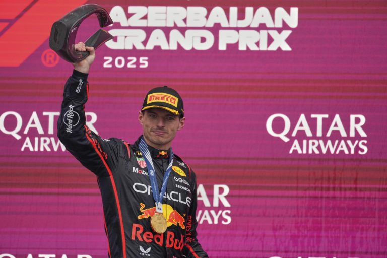 Formula 1: Νίκη Φερστάπεν στο Γκραν Πρι του Αζερμπαϊτζάν – Εκτός από τον πρώτο γύρο ο πρωτοπόρος της βαθμολογίας Πιάστρι