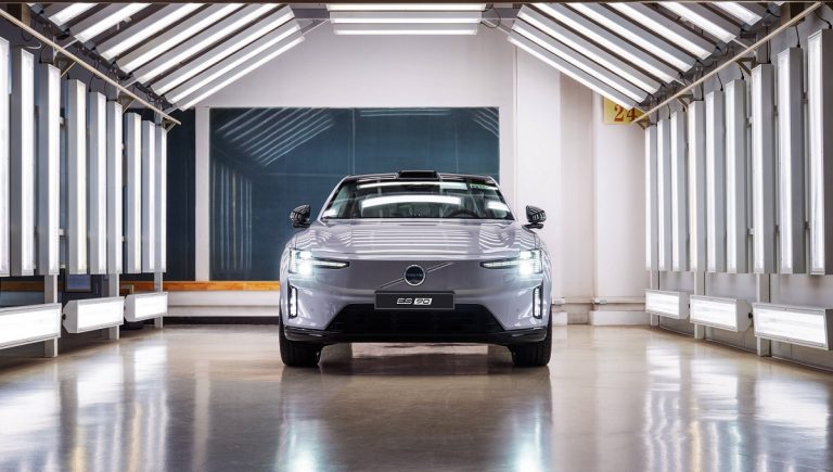 Volvo: Ξεκίνησε η παραγωγή του νέου, πλήρως ηλεκτρικού Volvo ES90