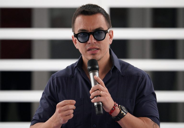 Δολοφονική τρούφα: Ο πρόεδρος του Ισημερινού γλίτωσε από δηλητηριασμένα σοκολατάκια