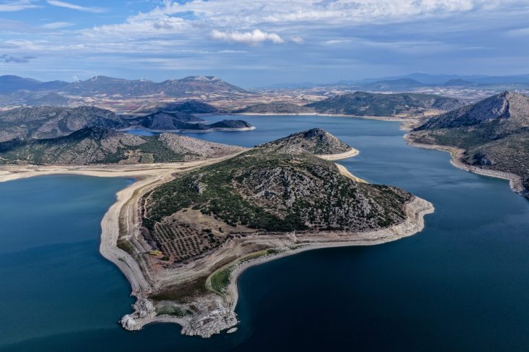 Αντιδράσεις της αντιπολίτευσης στο σχέδιο για τη λειψυδρία