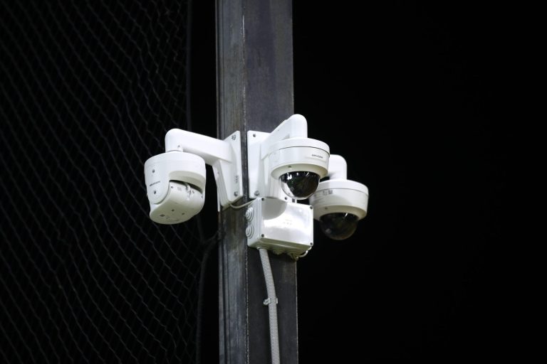 Άφαντες οι πολυδιαφημισμένες κάμερες που καταγράφουν αυτόματα παραβάσεις – Μπαράζ παραβάσεων στους δρόμους