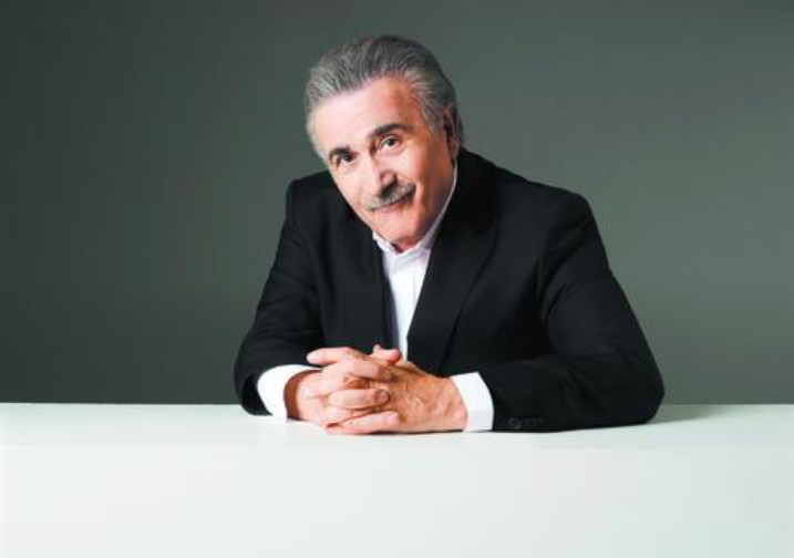 Λάκης Λαζόπουλος: «Ζούμε σε χώρα προνεκροταφειακής κατάστασης – Όλοι πανηγυρίζουν στα τραπέζια»