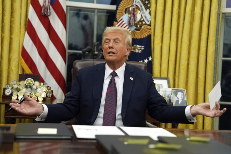 Τραμπ: Ισραήλ και Χαμάς υπέγραψαν την πρώτη φάση της συμφωνίας για τη Γάζα – Όλοι οι όμηροι θα απελευθερωθούν