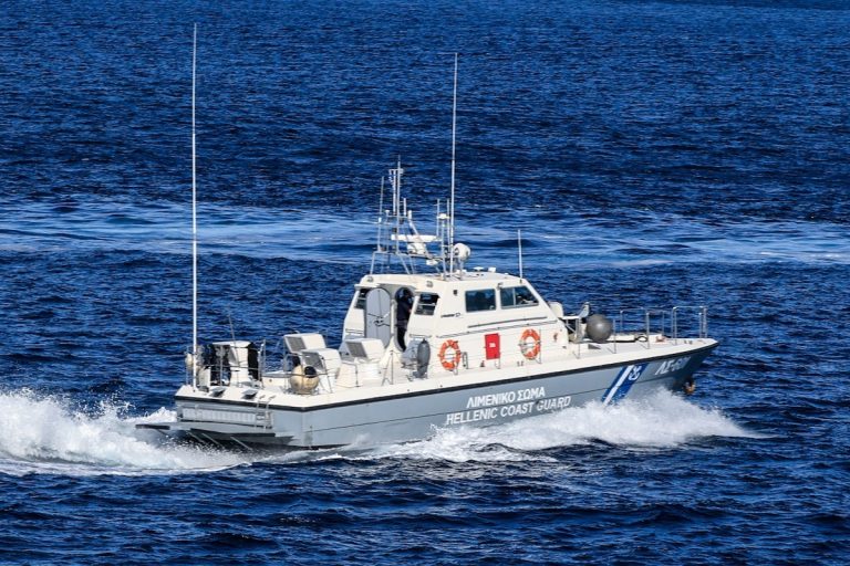 Έρευνες από το λιμενικό στη Χαλκιδική για 42χρονο Τσέχο σέρφερ – Έκανε SUP στη Σάρτη