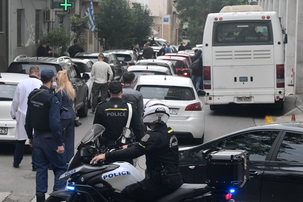 Οι συλληφθέντες μεταφέρθηκαν στη ΓΑΔΑ