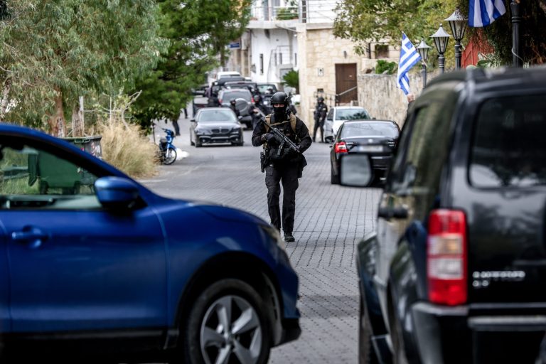 «Αστακός» τα Βορίζια υπό το φόβο νέου αιματοκυλίσματος – Σήμερα η κηδεία του 35χρονου – Κλειστά τα σχολεία Δευτέρα και Τρίτη