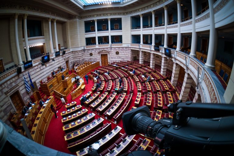 Η επιζήμια ανακύκλωση ενός ανύπαρκτου ζητήματος