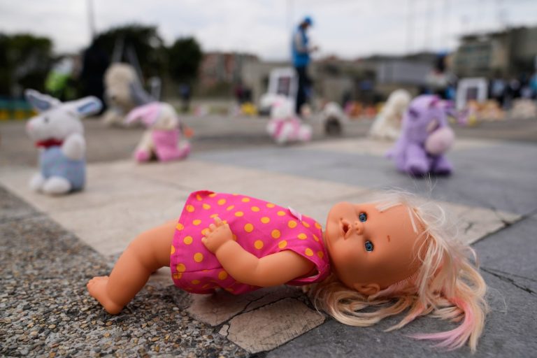 Πώς μπορούμε να προστατέψουμε τα παιδιά από τη σεξουαλική κακοποίηση