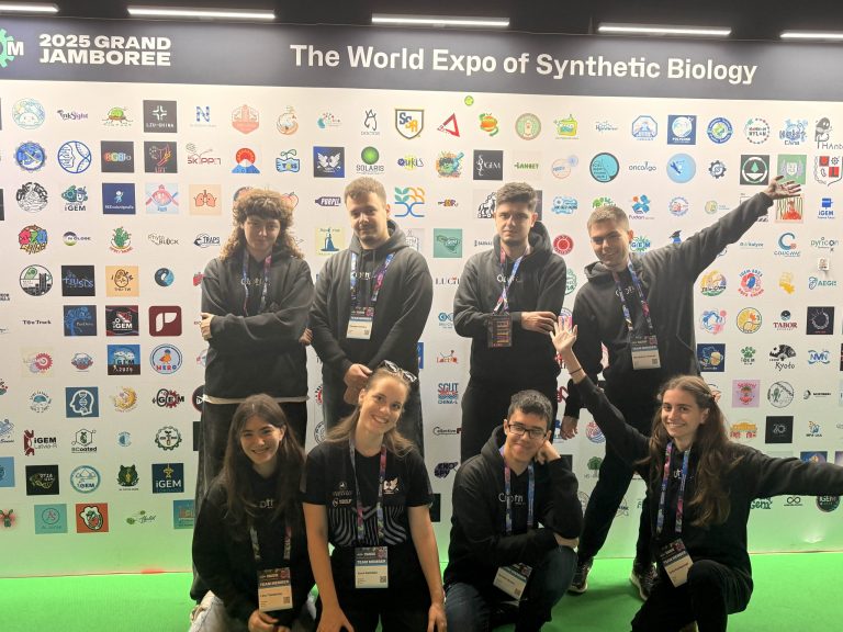 Χρυσό βραβείο για την ομάδα iGEM Thessaly 2025 στον Διεθνή Διαγωνισμό Συνθετικής Βιολογίας στο Παρίσι