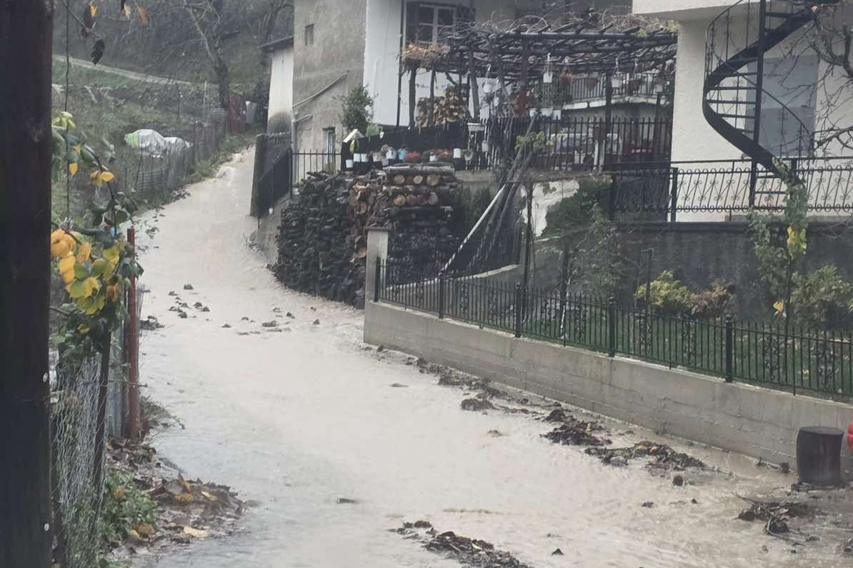Προβλήματα απο την κακοκαιρία και στα ορεινά χωριά της Καλαμπάκας