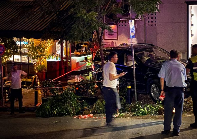 Τροχαίο στο Κολωνάκι: Το εστιατόριο απαντά στον δικηγόρο των θυμάτων – Οι αιχμές για παρακείμενη επιχείρηση εστίασης