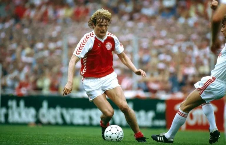 Σαν σήμερα ο Δανός Σόρεν Λέρμπι έγραψε Ιστορία: Έγινε ο πρώτος παίκτης που έπαιξε την ίδια μέρα σε δύο αγώνες σε διαφορετικές χώρες με διαφορά λίγων ωρών!