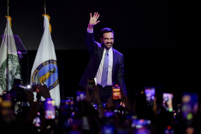 Αλέξης Τσίπρας για Ζόραν Μαμντάνι: Η νίκη του δείχνει σε όλο τον κόσμο ότι υπάρχει εναλλακτική