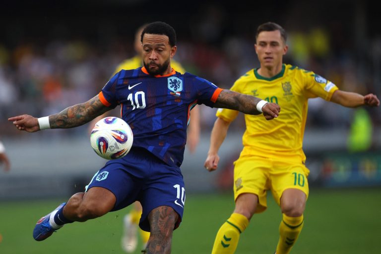 Σκάνδαλο με Μέμφις Ντεπάι στη Βραζιλία: Άφησε έγκυο influencer και εξαφανίστηκε