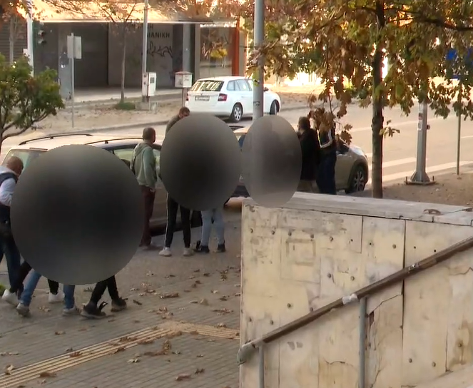 Θεσσαλονίκη: Άγριος ξυλοδαρμός ανάμεσα σε ανήλικα κορίτσια σε πάρκο του Ευόσμου – Παραπέμφθηκαν στον Εισαγγελέα Ανηλίκων