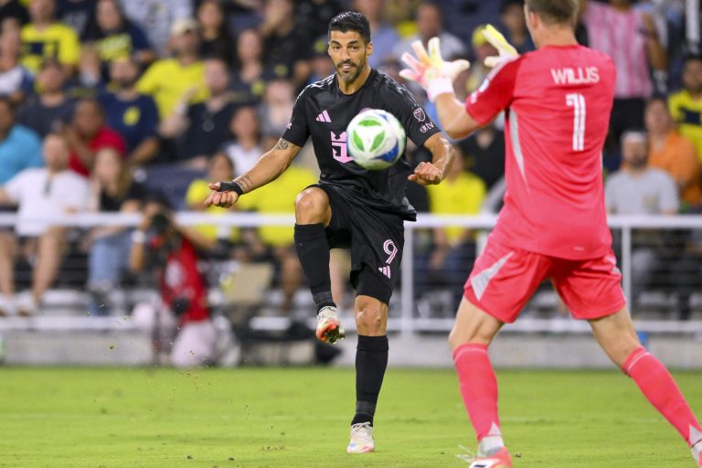 Λουίς Σουάρες: «Καθάριζα αυτοκίνητα και πουλούσα μεταχειρισμένες τηλεφωνικές κάρτες»