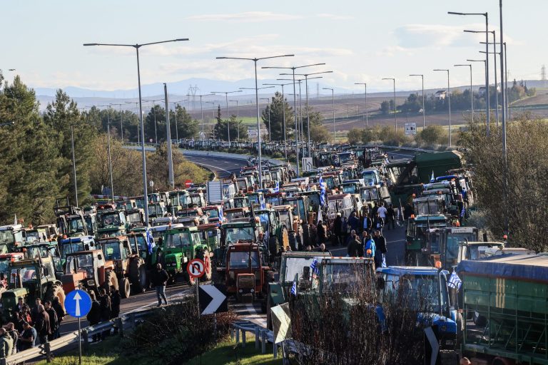 Άκαρπη η συνάντηση κυβέρνησης με κρητικούς αγρότες – «Η Κομισιόν δεν επιτρέπει υπέρβαση αύξησης των επιδοτήσεων»