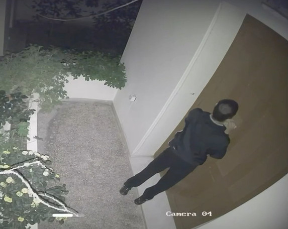 Νέα Σμύρνη: Συνελήφθη 21χρονος για ληστείες με απειλή μαχαιριού – Αποκαλυπτικό βίντεο ντοκουμέντο