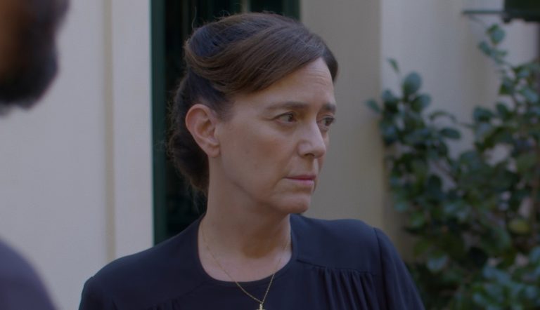 Άγιος έρωτας – επόμενα επεισόδια: Η κατάσταση της Πετρούλας δείχνει να χειροτερεύει