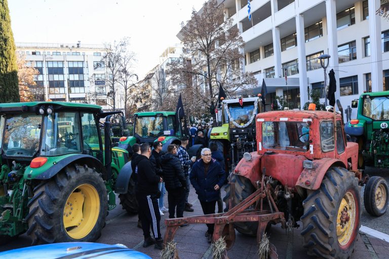 Αύριο η πανελλαδική σύσκεψη αποφασίζει το μέλλον των κινητοποιήσεων των αγροτών