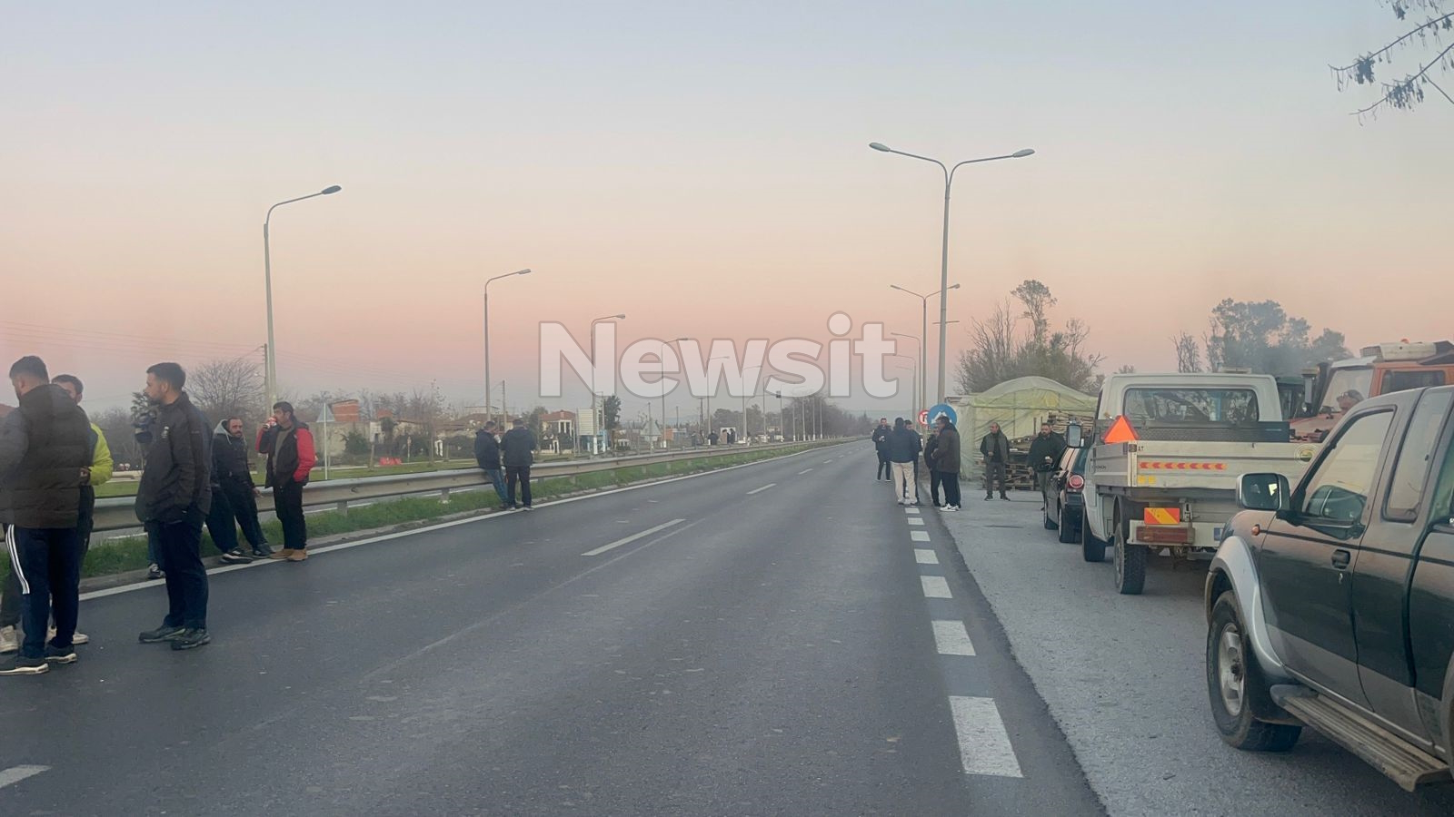 Το μπλόκο των αγροτών στην εθνική Θεσσαλονίκης - Έδεσσας