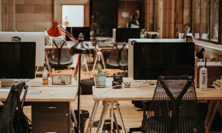 ΤτΕ: Σε άνοδο τιμές και ενοίκια για επαγγελματικά ακίνητα το πρώτο εξάμηνο 2025