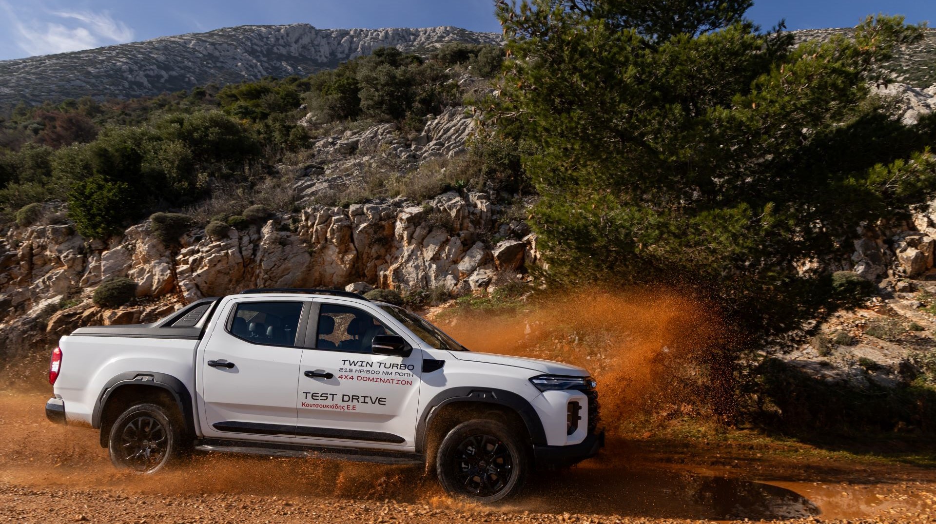 Το T60 MAX απευθύνεται σε χρήστες που αναζητούν ένα pick-up που να καλύπτει τις ανάγκες καθημερινής εργασίας, μεταφοράς εξοπλισμού, δραστηριοτήτων αναψυχής, καθώς και απαιτητικών off-road διαδρομών.