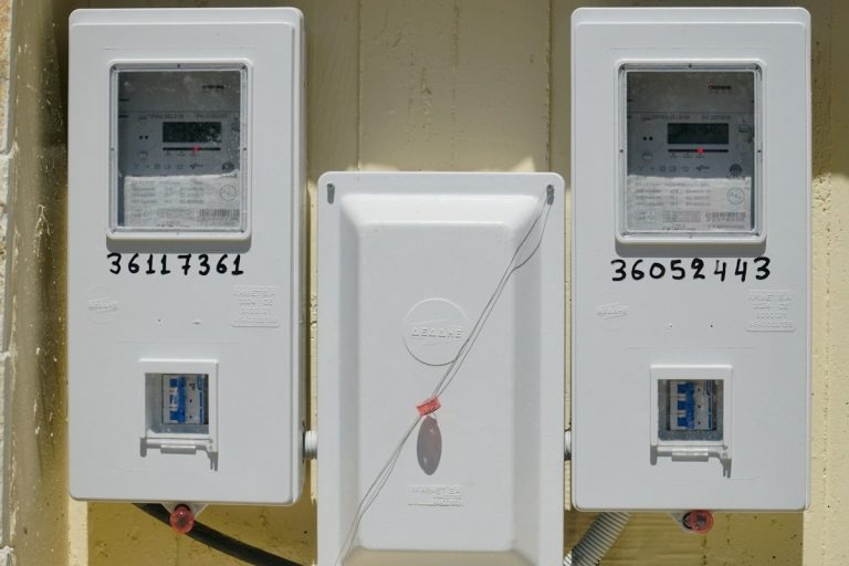 Τέλος στους προβληματικούς εντοπισμούς ρευματοκλοπών βάζει η ΡΑΑΕΥ – Πρόστιμο στον ΔΕΔΔΗΕ