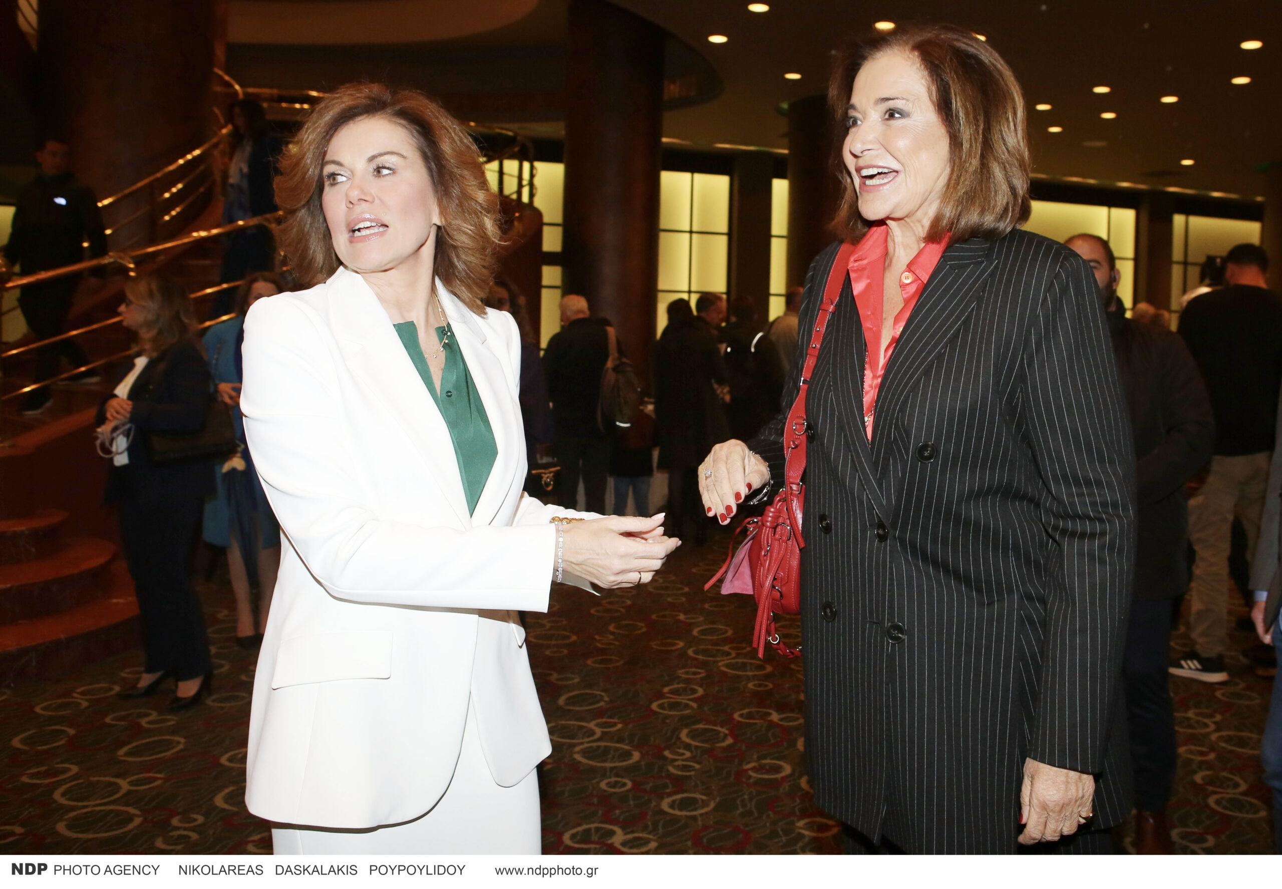 Ντόρα Μπακογιάννη /Ευγενία Μανωλίδου