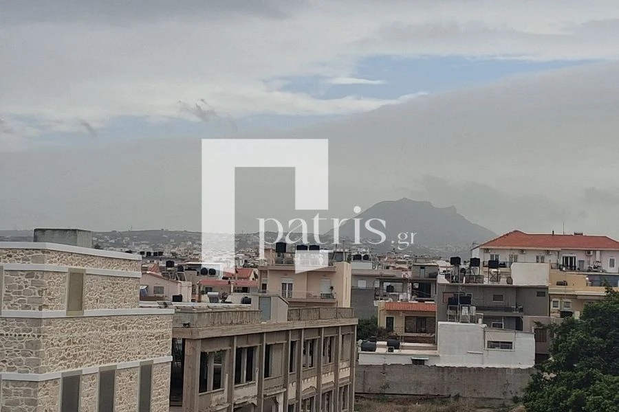 «Ορατότης μηδέν» στην Κρήτη που πνίγηκε από την αφρικανική σκόνη